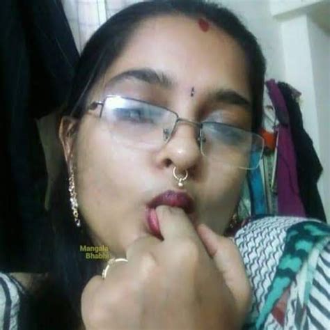 xxx bhabhi fingering|Indian hot sexy bhabhi fingering pussy orgasm